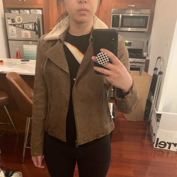 Tan leather jacket with convertible fur collar - Picture 7 of 8